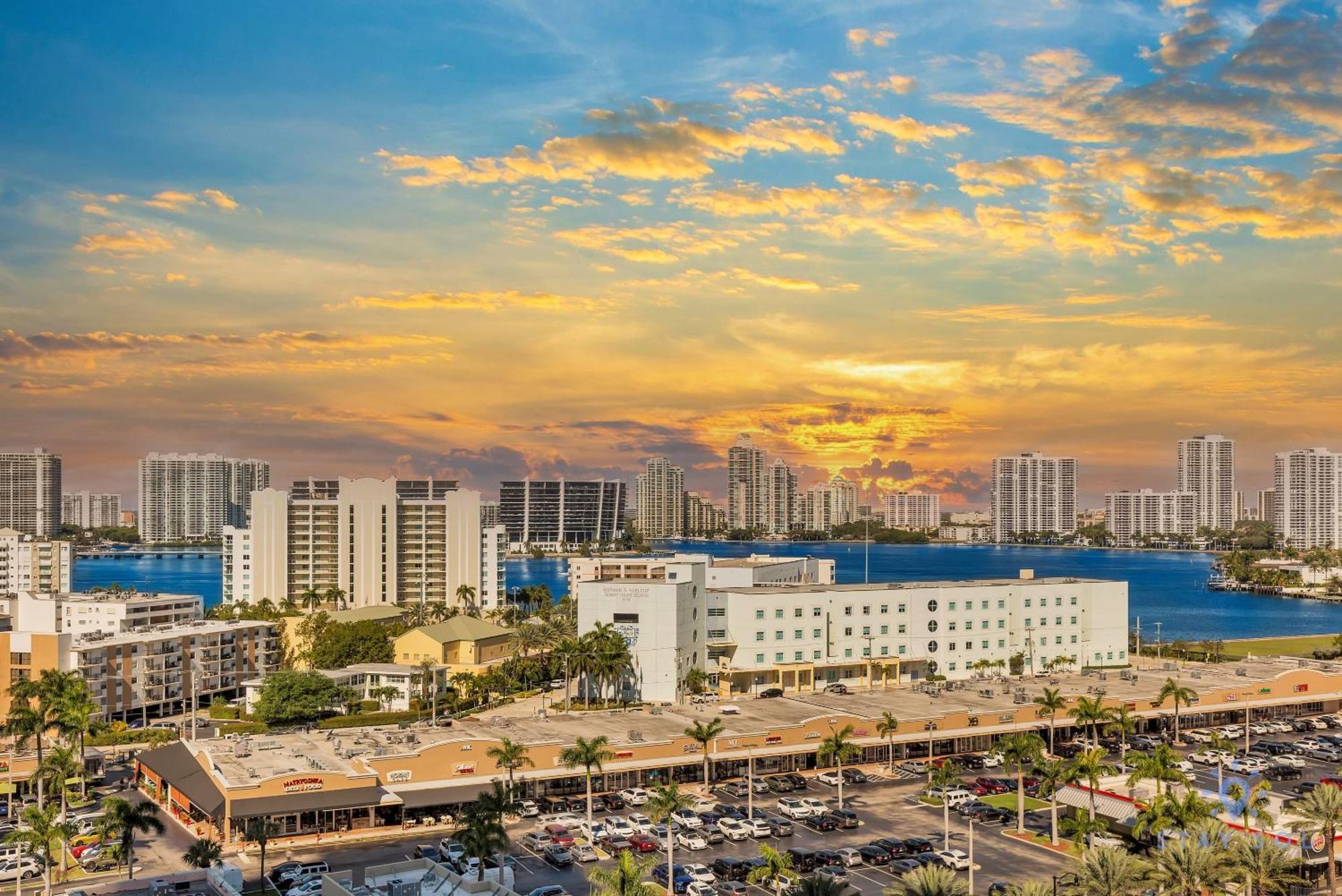 Deluxe Studio Balcony Bay View Amazing Pool Hotel Sunny Isles Beach Luaran gambar